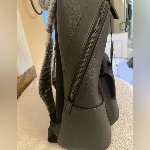 MCM Stark Medium Backpack NWT - Picture 5 of 17